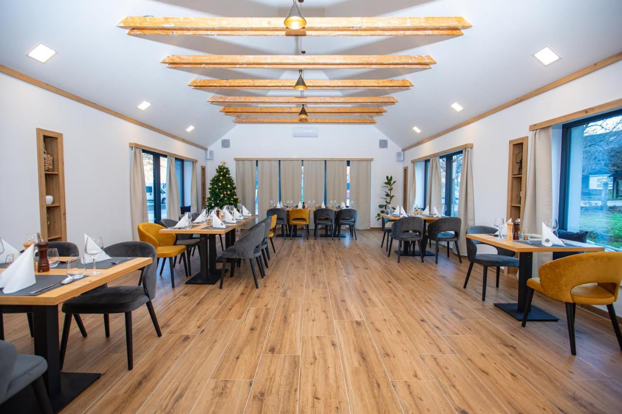 Kozjanski Dvor Podčetrtek Extérieur photo