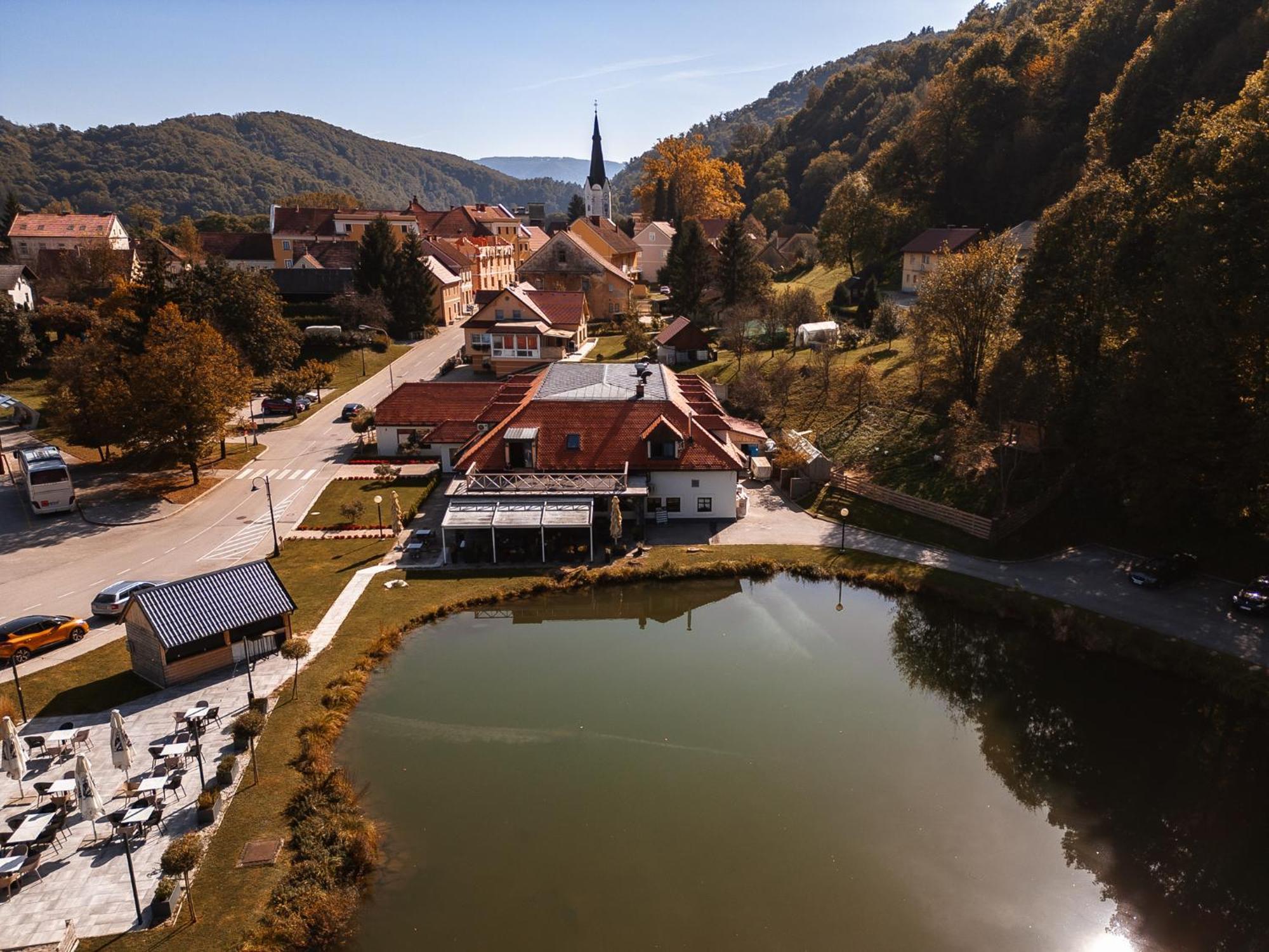 Kozjanski Dvor Podčetrtek Extérieur photo